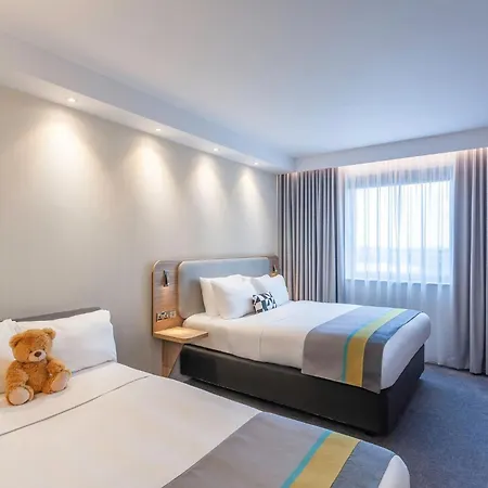 Holiday Inn Express Dublin-Airport By Ihg-3